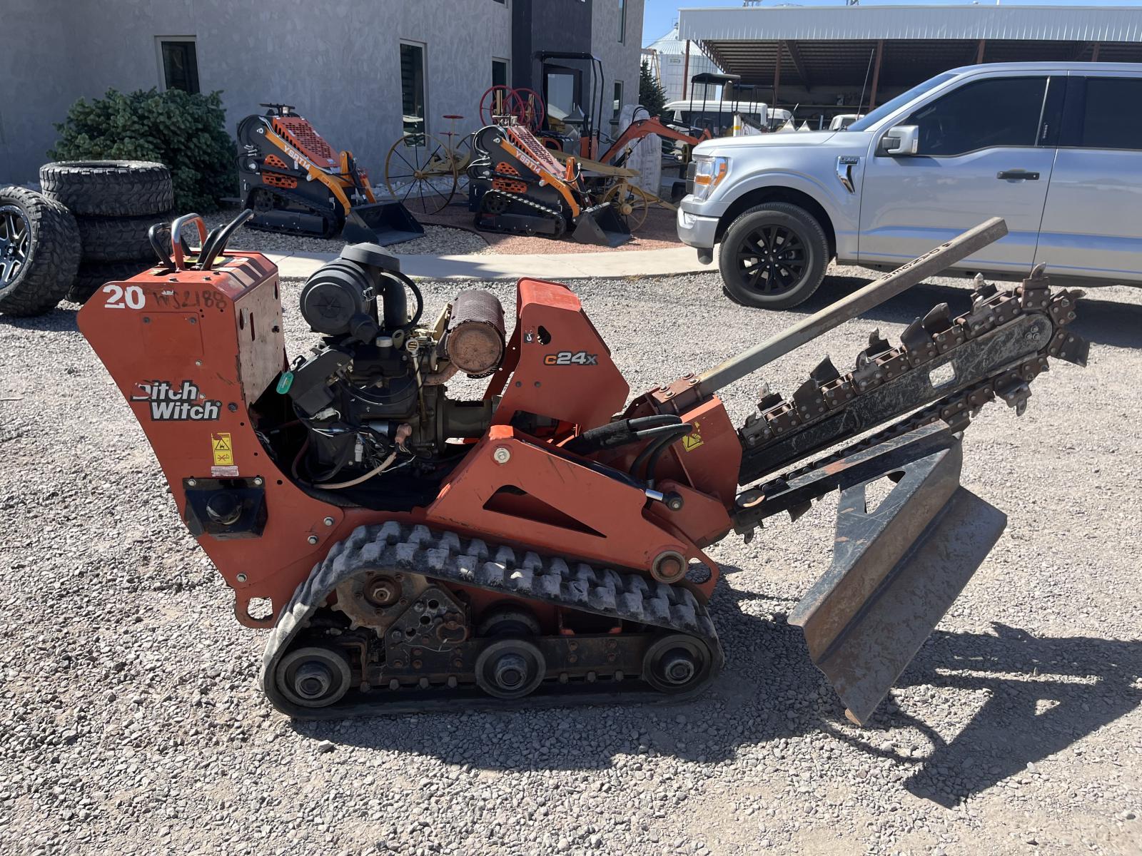 DITCH WITCH C24X